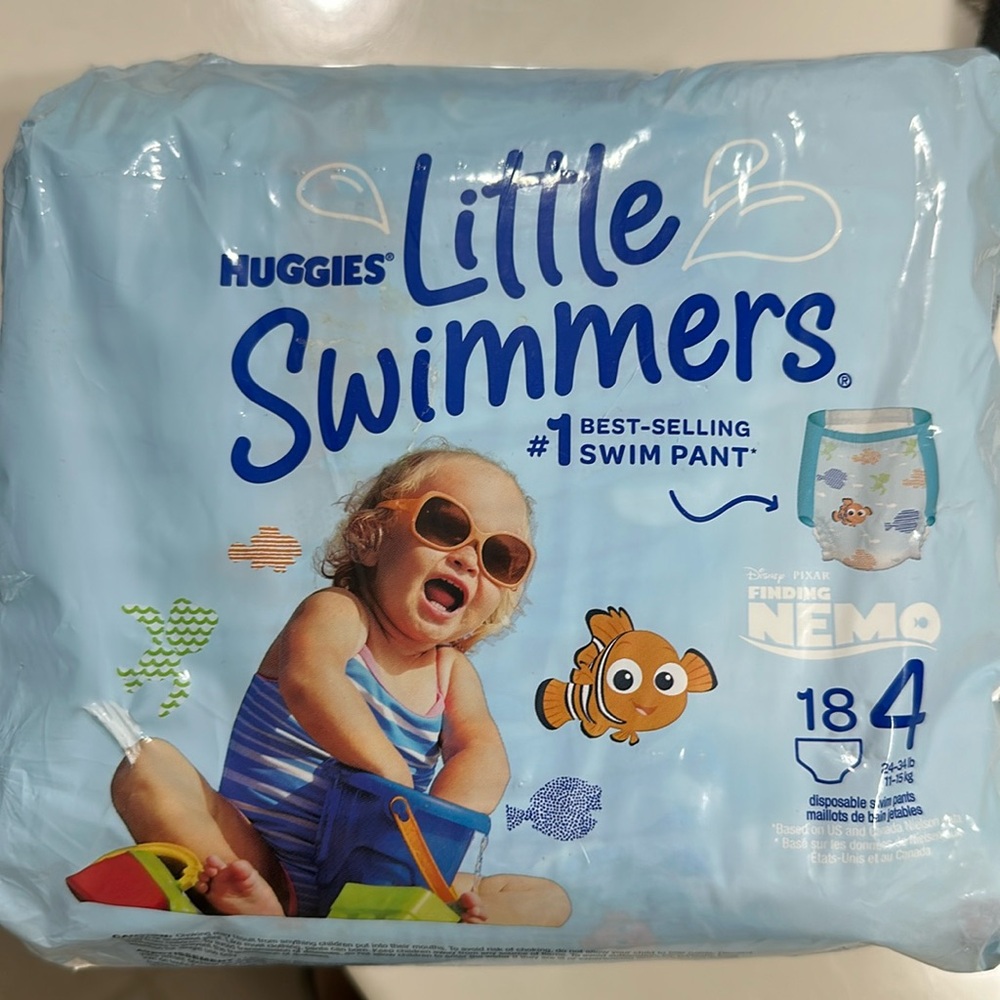 Little Swimmers diaper for little girls